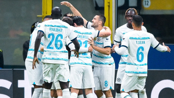 Pemain Chelsea merayakan gol