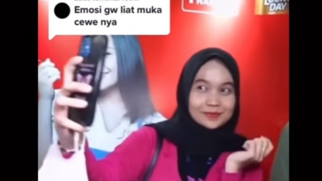 Viral wanita belia berfoto bareng Nagita Slavina yang dicibir netizen