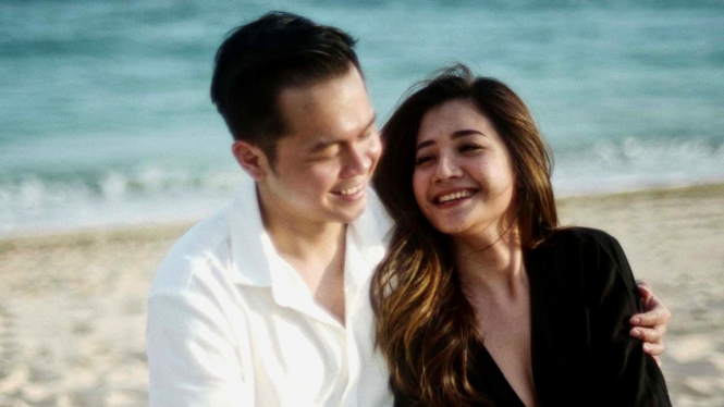 Rio Alief bersama sang istri, Clerence Chyntia Radhanta
