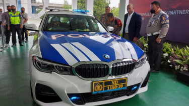 VIVA Otomotif: Mobil hybrid BMW 330e M Sport