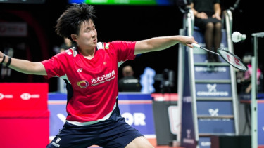 Tunggal putri China, He Bing Jiao