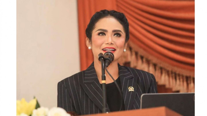 Krisdayanti menjadi dosen tamu di Universitas Brawijaya