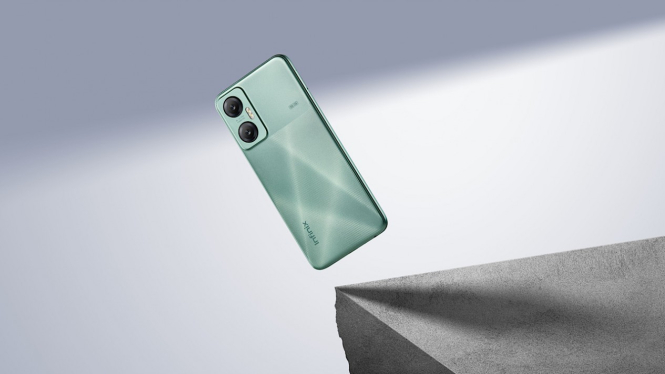 Smartphone atau HP Infinix.
