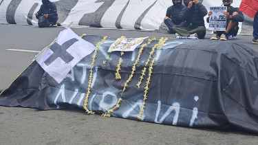 Bawa Keranda Mayat, Aremania Demo Tuntut Keadilan Korban Tragedi Kanjuruhan