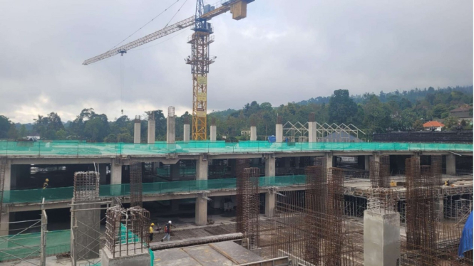 Proyek di Pura Agung Besakih