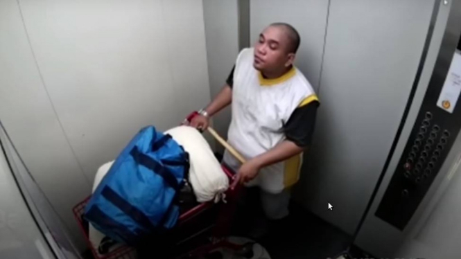Pelaku Rudolf Tobing bawa troli isi mayat rekannya, Icha.