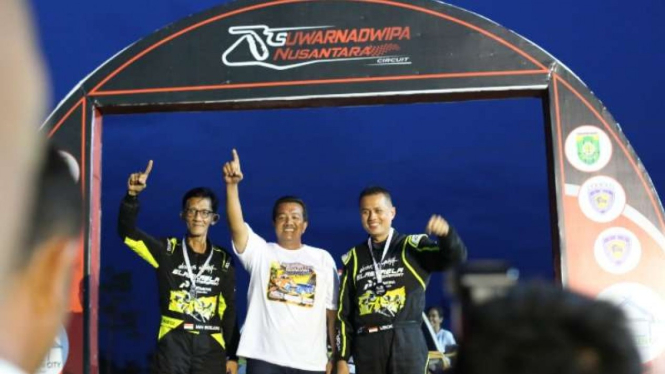 Pembalap Nasional, Musa Rajekshah dan navigator, Hervian Soejono menggunakan Sko