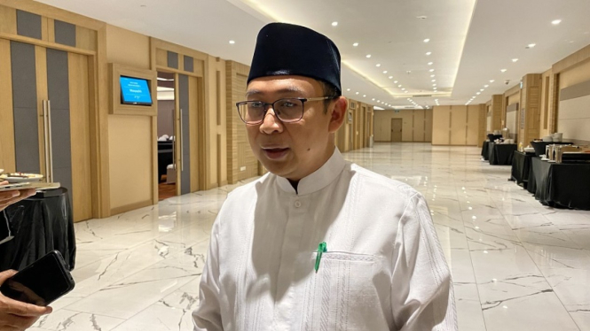 Ketua Majelis Masyayikh, KH. Abdul Ghaffar Rozin (Gus Rozin) 