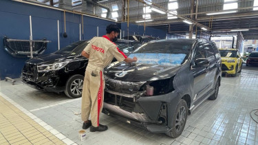 VIVA Otomotif: Perbaikan bodi dan cat mobil di bengkel Auto2000