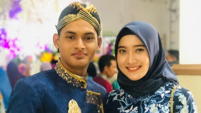 Yeni Inka dan calon suaminya Achmad Azzuri Al Qatam Khrisna Shakti.