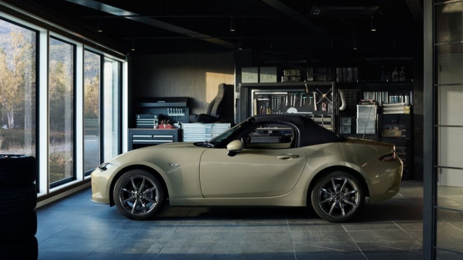 Ilustrasi gambar mobil Mazda MX-5 terbaru