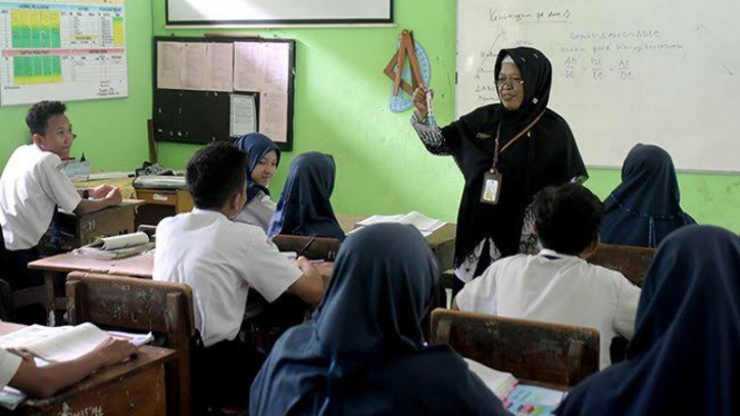 Ilustrasi Kegiatan Belajar Mengajar