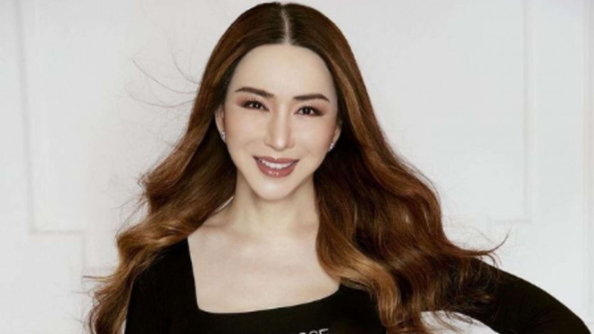 Anne Jakkaphong Jakrajutatip