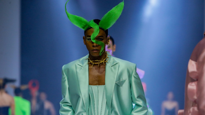 Koleksi terbaru The Impossible Love karya desainer Harry Halim Paris di JFW 2022