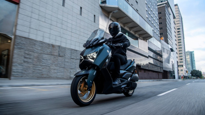 Ilustrasi gambar motor Yamaha XMAX terbaru di Eropa