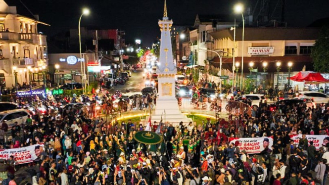 Bregada dan Warga Yogyakarta Kumpul di Tugu Jogja