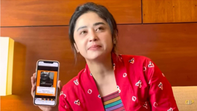 Dewi Perssik
