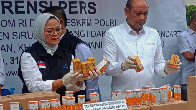 Ilustrasi konferensi pers BPOM terkait obat sirup yang mengandung EG dan DEG