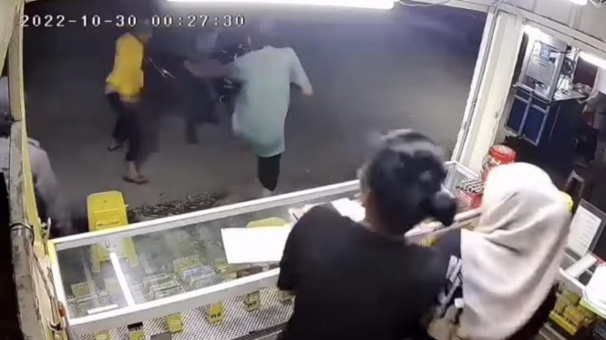 Viral remaja di Makassar bawa panah serang warga