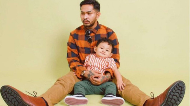 Onadio Leonardo dan putranya, Juan 