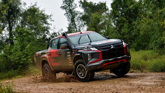 VIVA Otomotif: Mitsubishi Triton milik Mitsubishi Ralliart Team