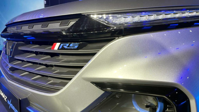 VIVA Otomotif: Wuling Almaz Hybrid
