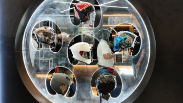 Ilustrasi helm
