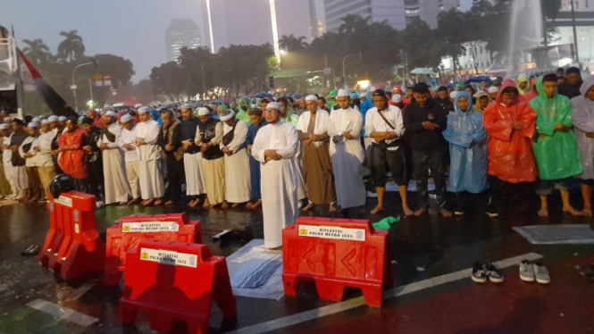 Persaudaraan Alumni (PA) 212 gelar aksi 411 di Patung Kuda Arjuna Wiwaha, Jakarta Pusat. 