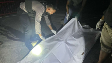 Jenazah korban ASN Papua Barat saat dievakuasi