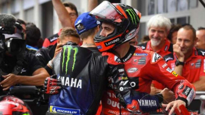 Bagnaia Peluk Quartararo
