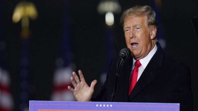 Mantan Presiden Donald Trump saat berkampanye untuk calon senator Ohio JD Vance