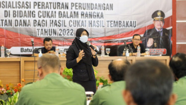 Bea Cukai kembangkan industri hasil tembakau. 