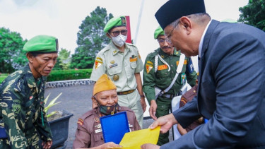 Pemkot Tangsel gelar Upacara dan Tabur Bunga di TMP