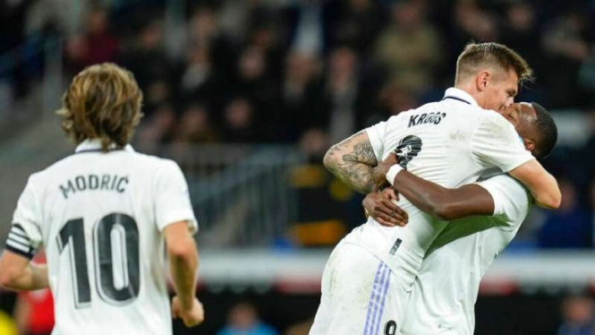 Pemain Real Madrid rayakan gol Toni Kroos.