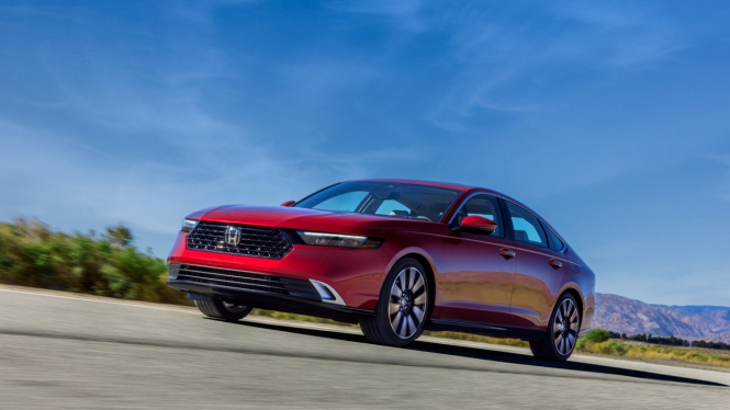 Ilustrasi gambar mobil Honda Accord 2023 terbaru