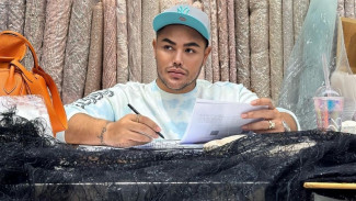 Ivan Gunawan Ungkap Konsep Baju Pengantin Adiba Khanza Saat Resepsi