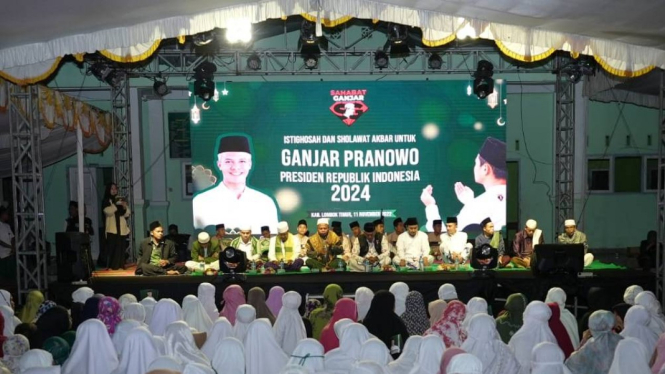 Relawan Ganjar gelar istigasah di Lombok Timur, NTB.