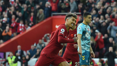 Striker Liverpool, Roberto Firmino