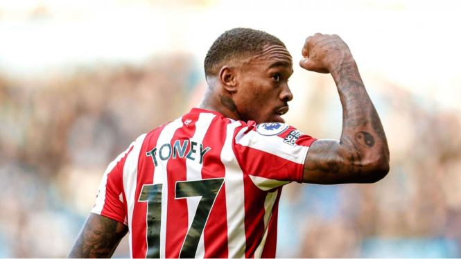 Penyerang Brentford, Ivan Toney