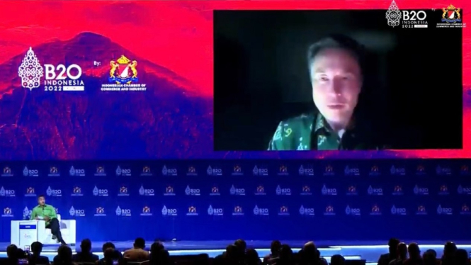 Anindya Bakrie saat mewawancarai Elon Musk.