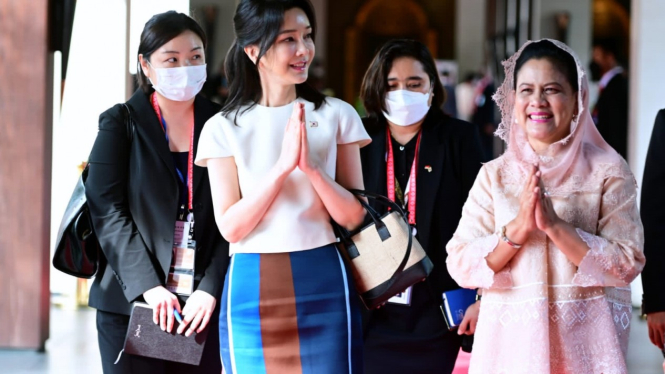 Ibu Negara Korsel dan Ibu Iriana Joko Widodo