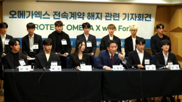 Konferensi pers para member OMEGA X