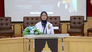 Gubernur muslim pertama di Thailand di provinsi Pattani, Pateemoh Sadeeyamu