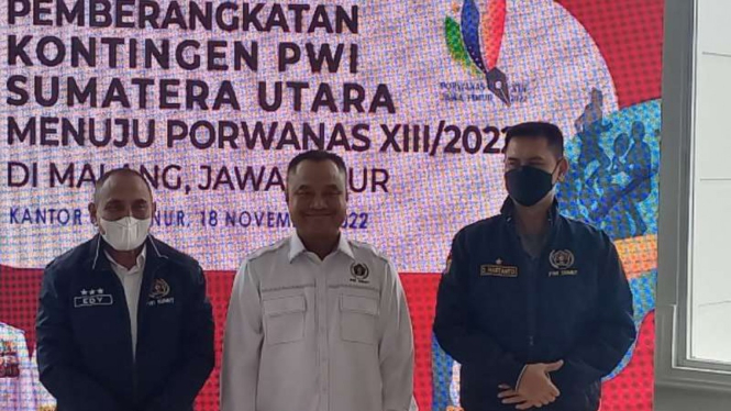Gubernur Sumut, Edy Rahmayadi saat melepas para atlet dan official PWI Sumut