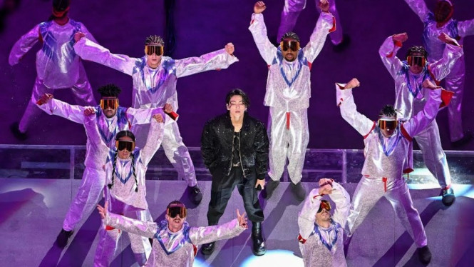 Jungkook BTS di pembukaan Piala Dunia Qatar 2022.