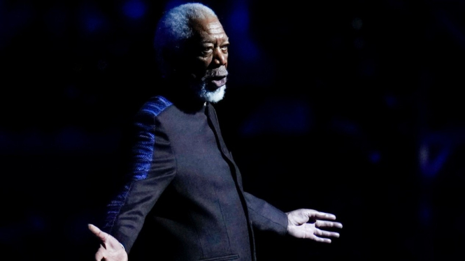 Morgan Freeman di pembukaan Piala Dunia Qatar 2022.