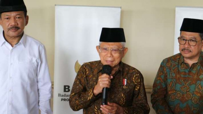 Wakil Presiden Maruf Amin bersama Wakil Menteri Agama Zainut Tauhid Sa'adi dan Ketua Baznas Noor Achmad dalam acara Silaturahim Wapres Ma'ruf Amin dengan pimpinan dan pengurus Baznas se-Jawa Tengah di Surakarta, Senin, 21 November 2022.