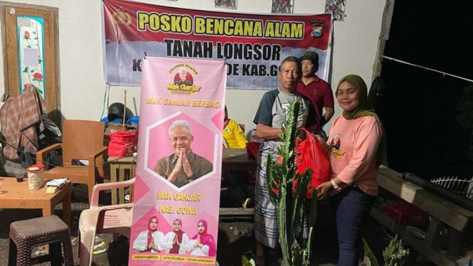 Relawan Mak Ganjar buka dapur umum untuk korban longsor di Gowa
