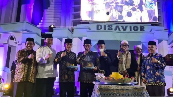 Wakil Ketua MPR RI Yandri Susanto (tiga kiri).