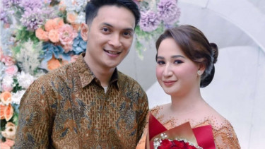 Reiner Manopo bertunangan dengan Adisty Juniar